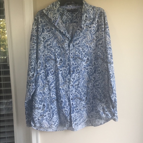 Tommy Hilfiger Other - Tommy Hilfiger blue & white paisley button A006